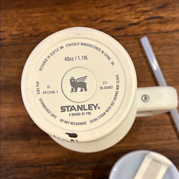 Stanley Ivory Travel Mug with Handle - Picture 4 of 5